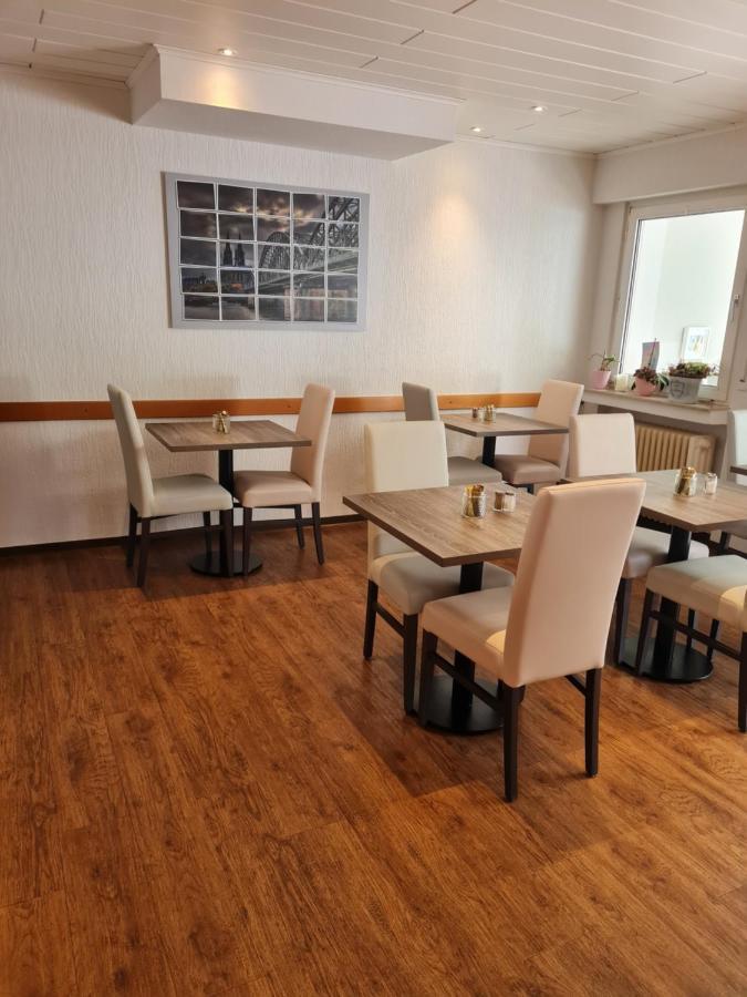 卡斯滕机场酒店 科隆 外观 照片